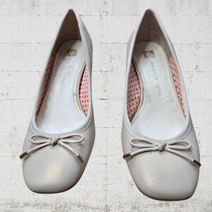 Anne Klein Cream Iridescent Luster Coquette Bow Square Toe Block Heels Size 8.5